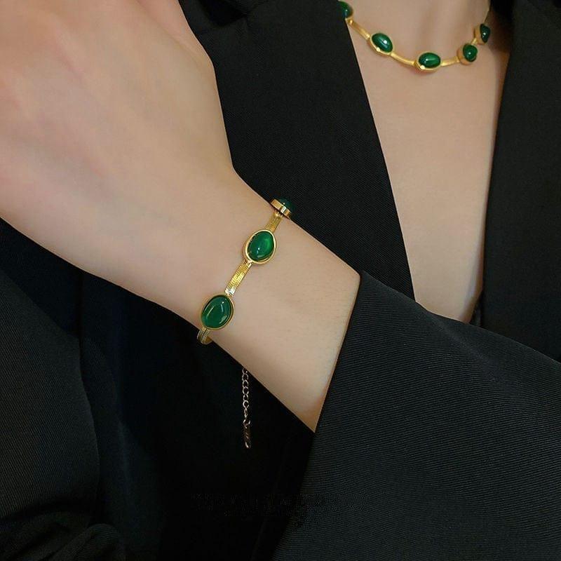 Oval Green Crystal Pendant Necklace Set With Bracelet - UrbanZora.com
